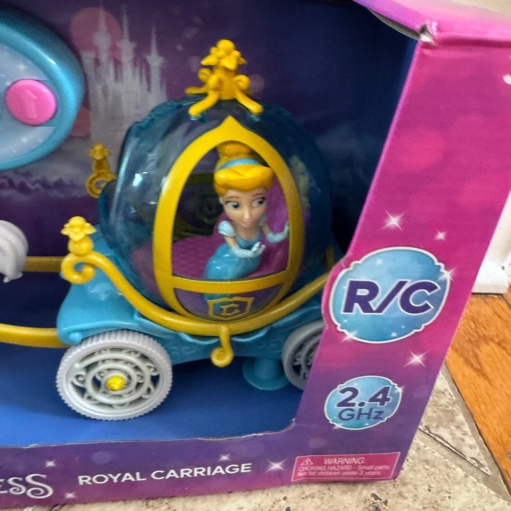 NWT Disney Princess Cinderella Royal Carriage Toy R/C Car Horse Toddler Girl